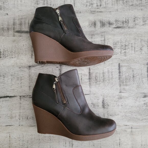 UGG Meredith Wedge Brown Leather Bootie 11 - Picture 3 of 16